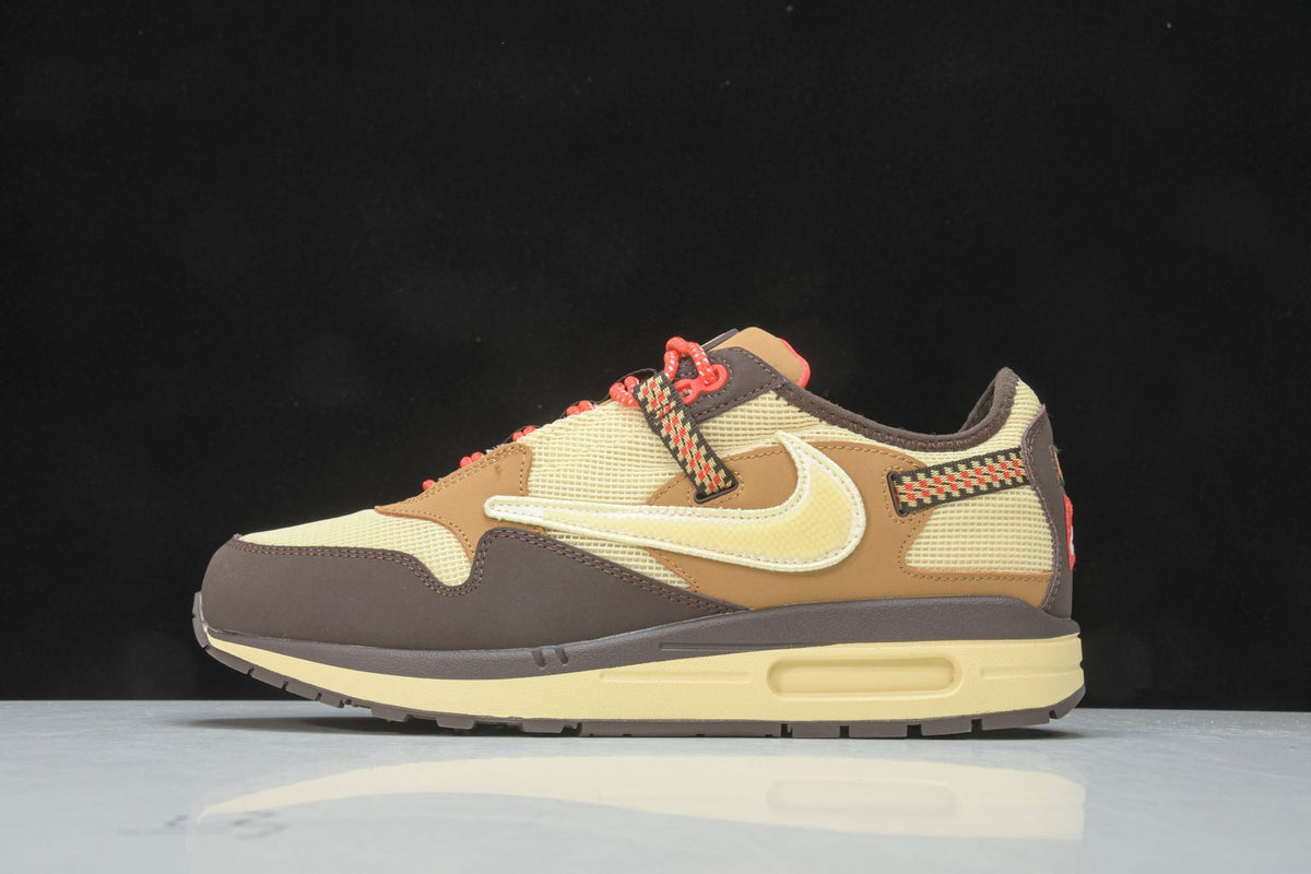 am1 travis scott