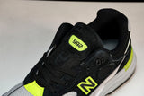 NB 992 'Black Grey Volt'