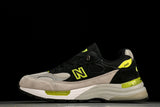 NB 992 'Black Grey Volt'
