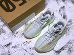 Yzy Boost 350 v2 Hyperspace
